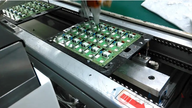 嵌入式工控机在PCB板上智能点胶解决方案(图3)