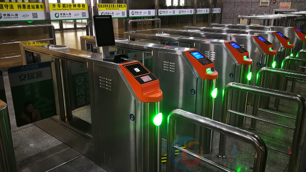 地铁闸机检票中嵌入式工控机的重要作用 